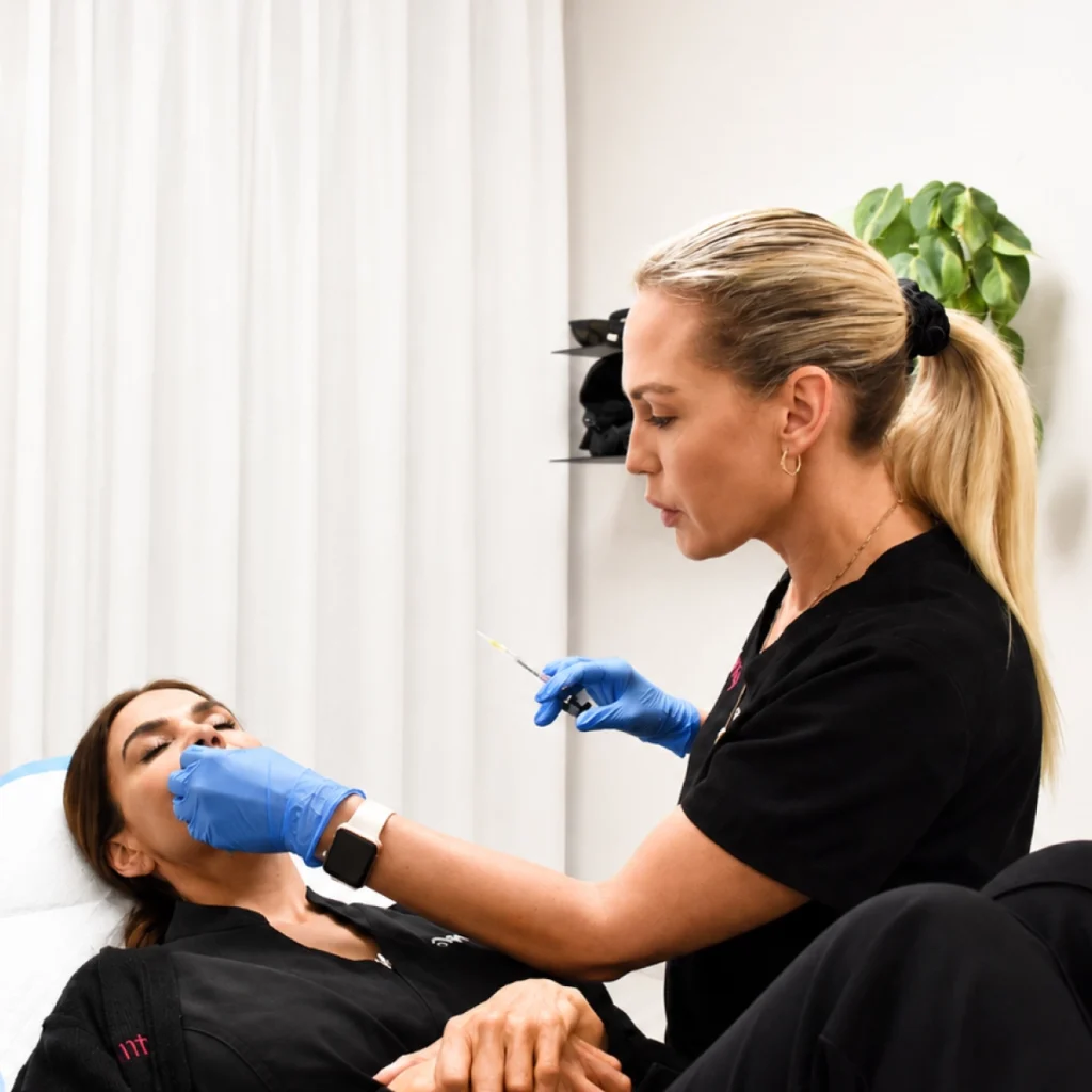 teneale-injector - Anue Registered Nurse and Cosmetic Injector doing filler treatment